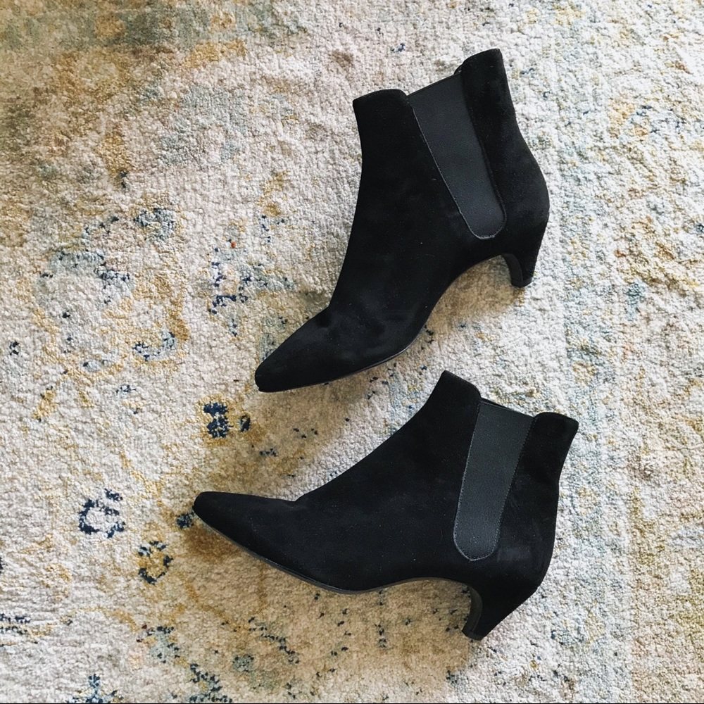 | AGL | Pointed Chelsea Suede Booties | Size 37 |